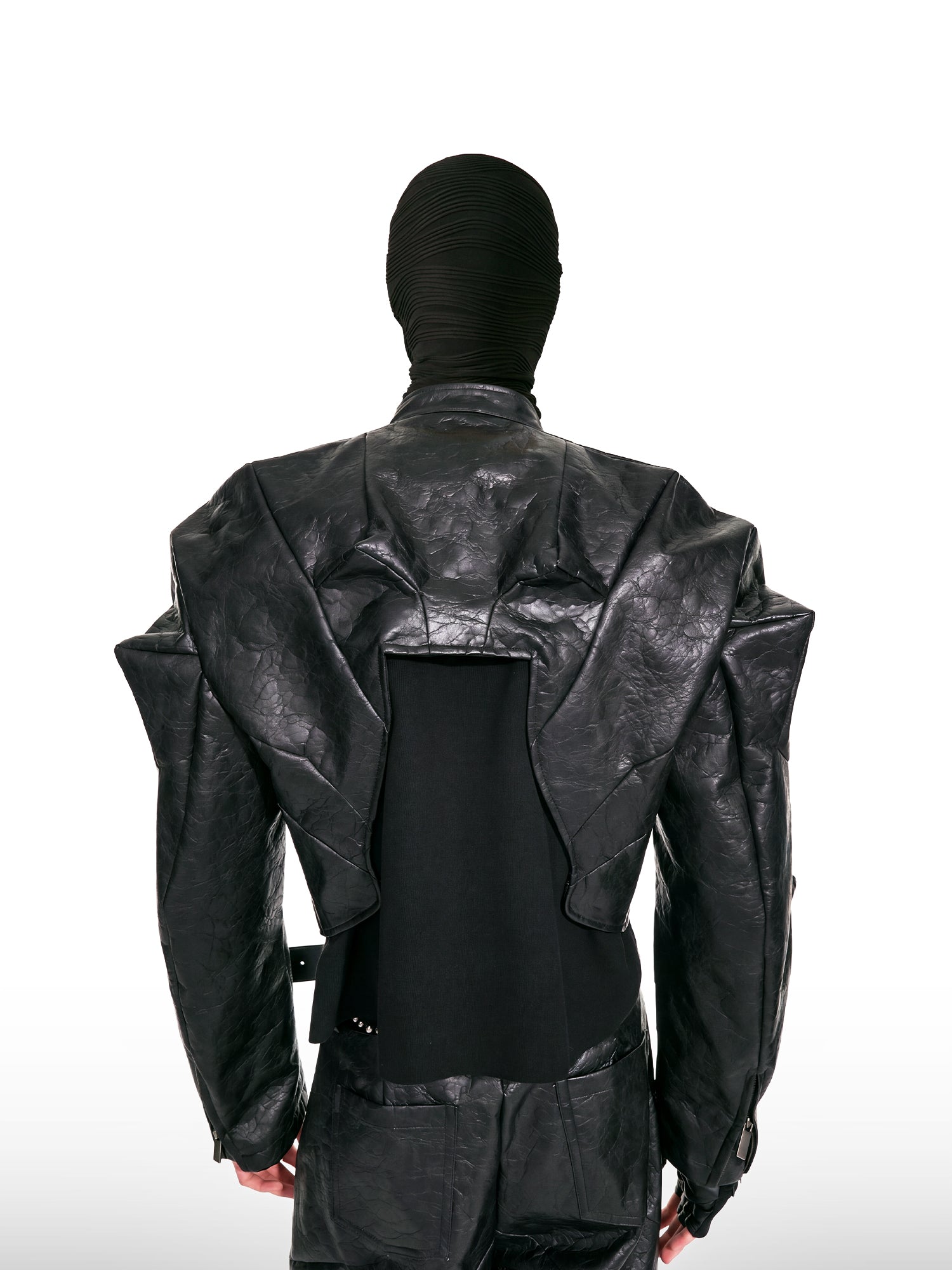 Architektonisch geschnittene Lederjacke