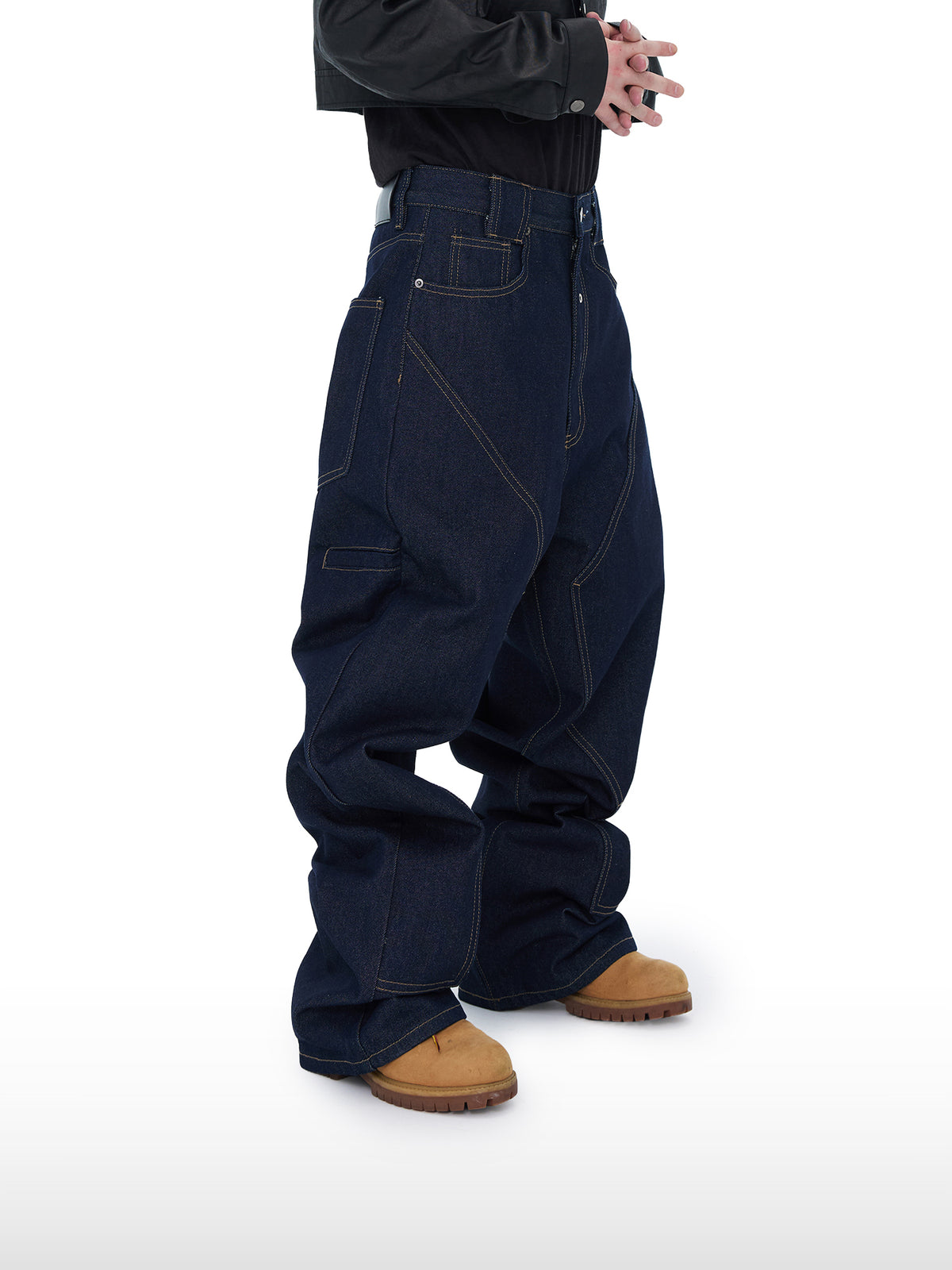 Jeans im Industrial-Panel-Stil
