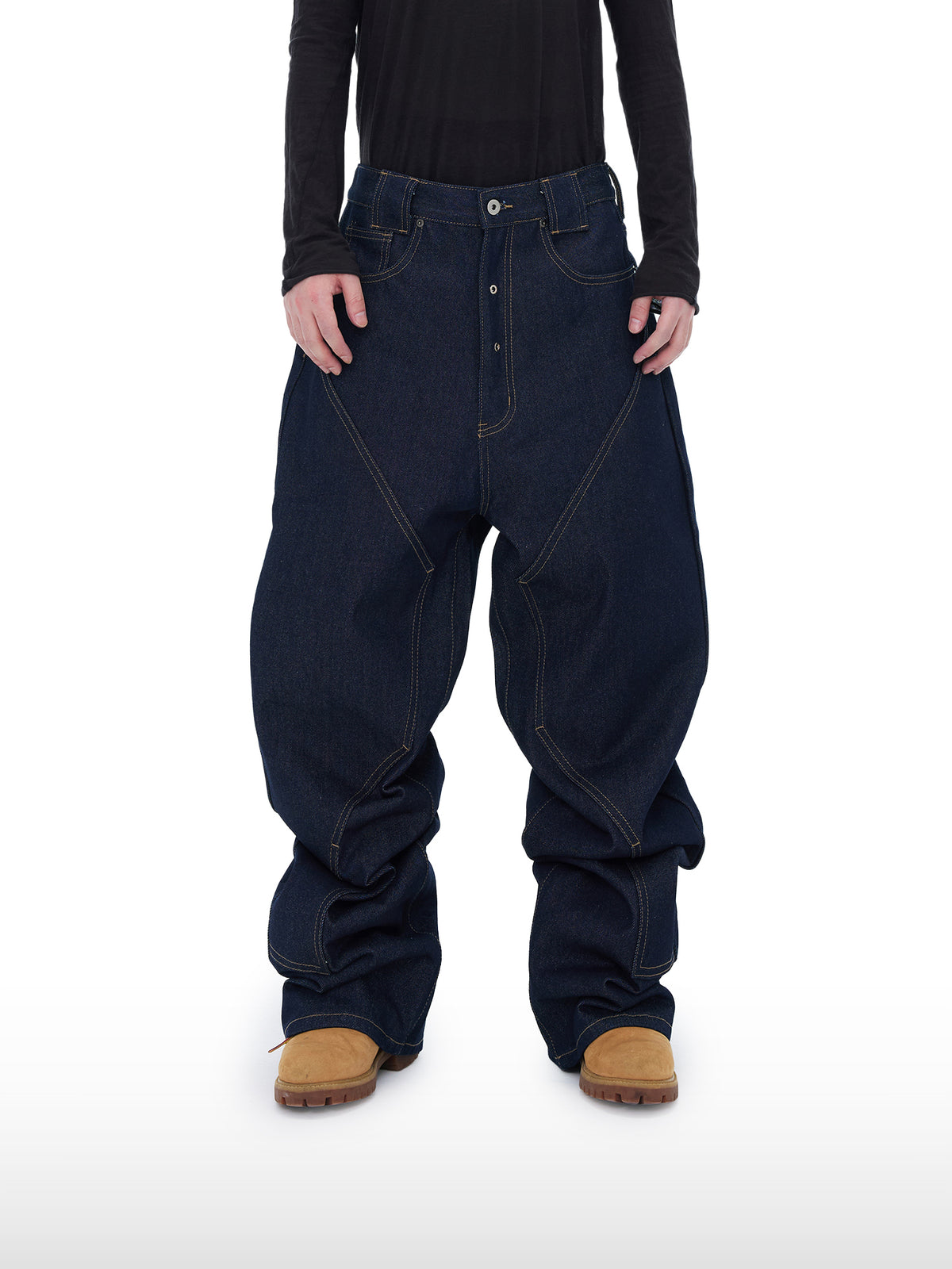 Jeans im Industrial-Panel-Stil
