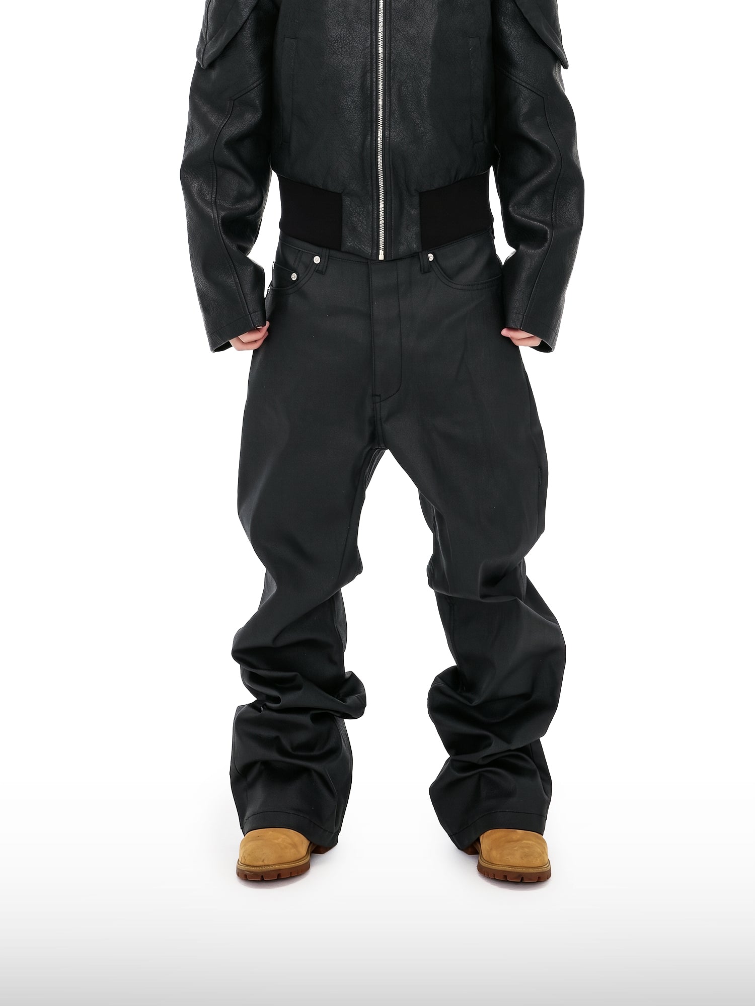 Matte schwarze Hose mit weitem Bein