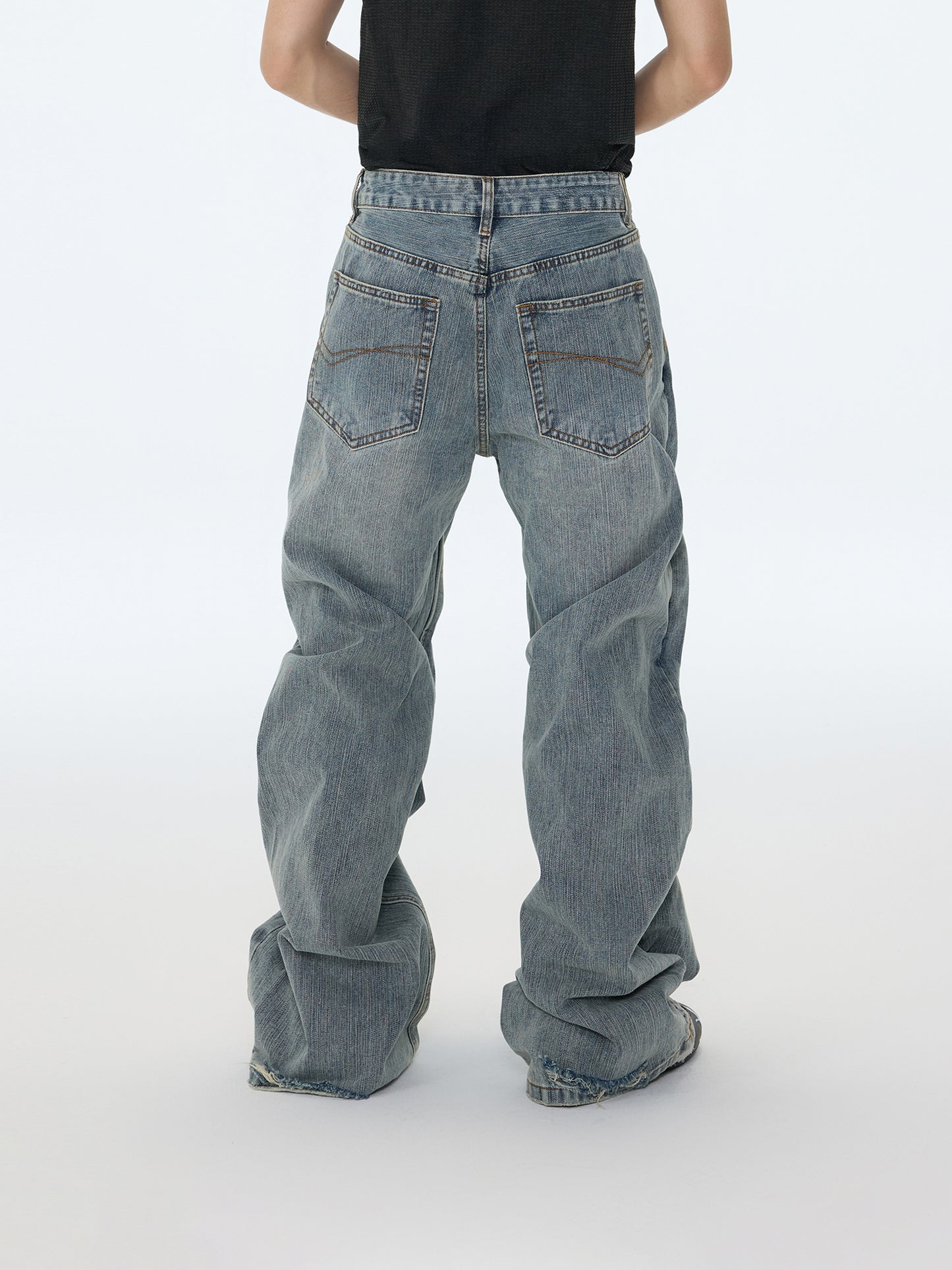Übergroße Jeans mit verblasstem Look