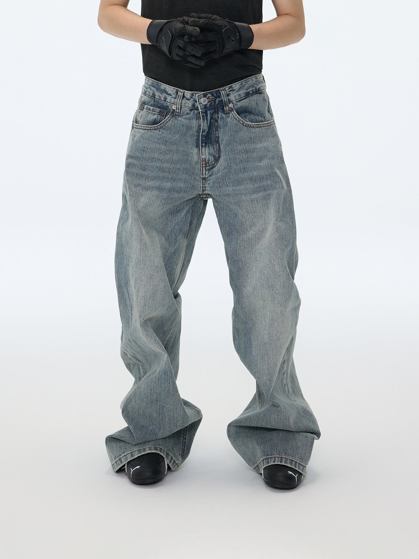 Übergroße Jeans mit verblasstem Look