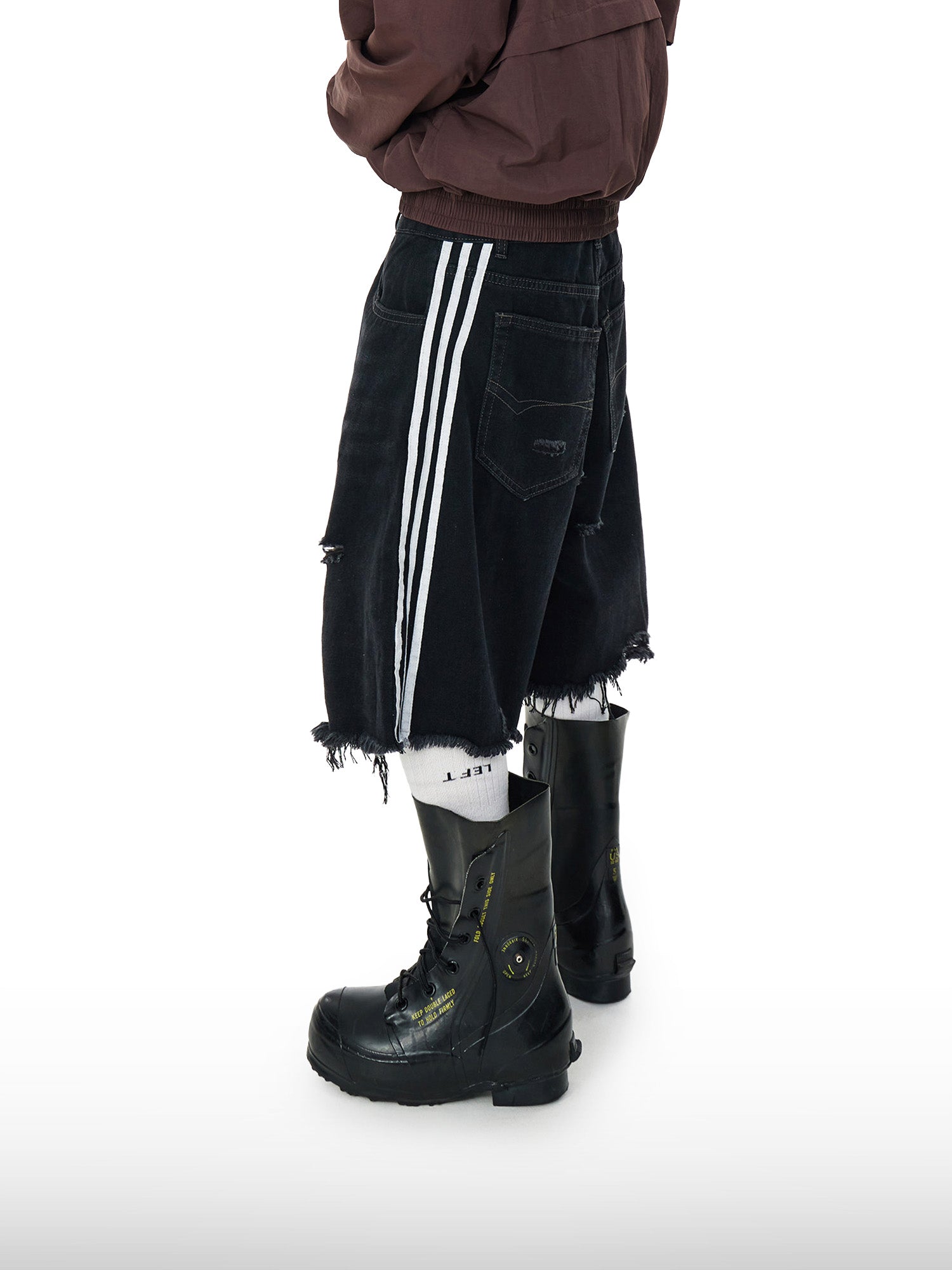 Zerrissene Shorts