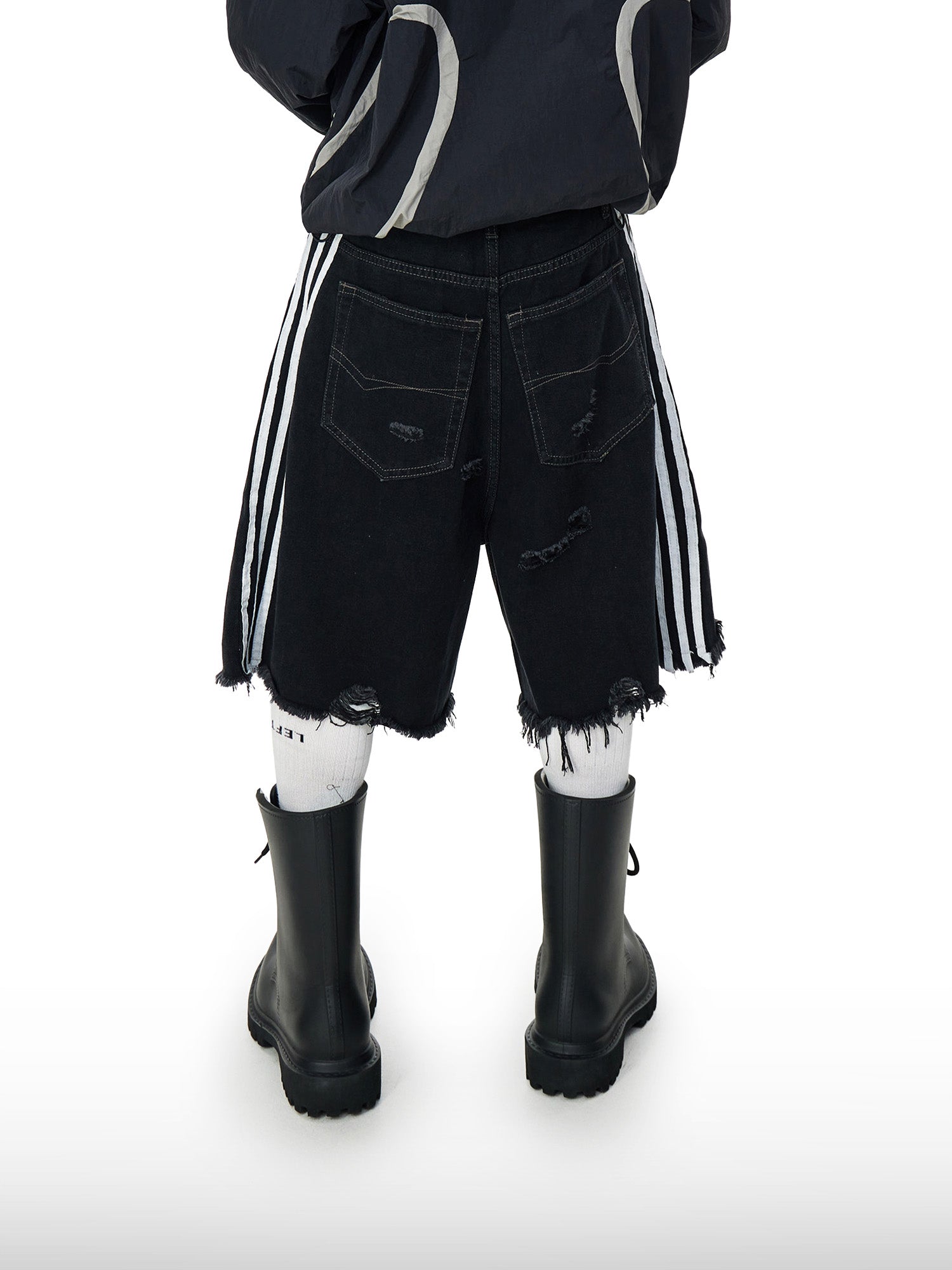 Zerrissene Shorts