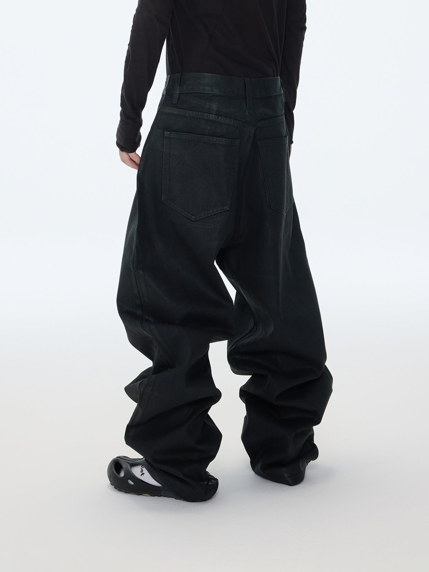 Schwarze Baggy-Jeans