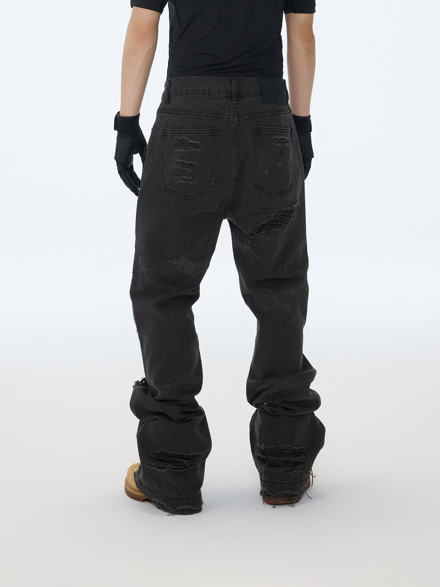 Dunkelgraue Jeans mit Rissen