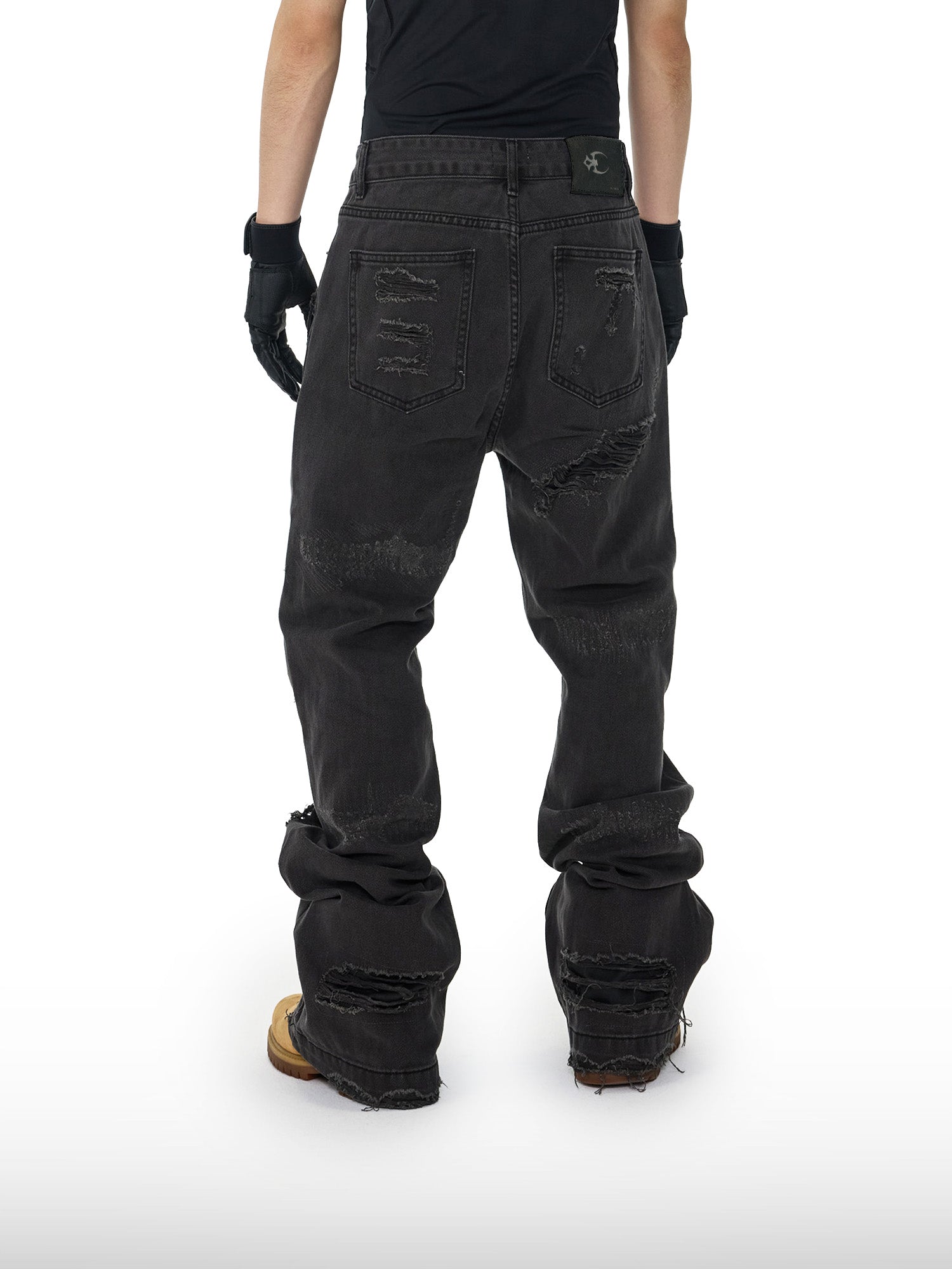Dunkelgraue Jeans mit Rissen