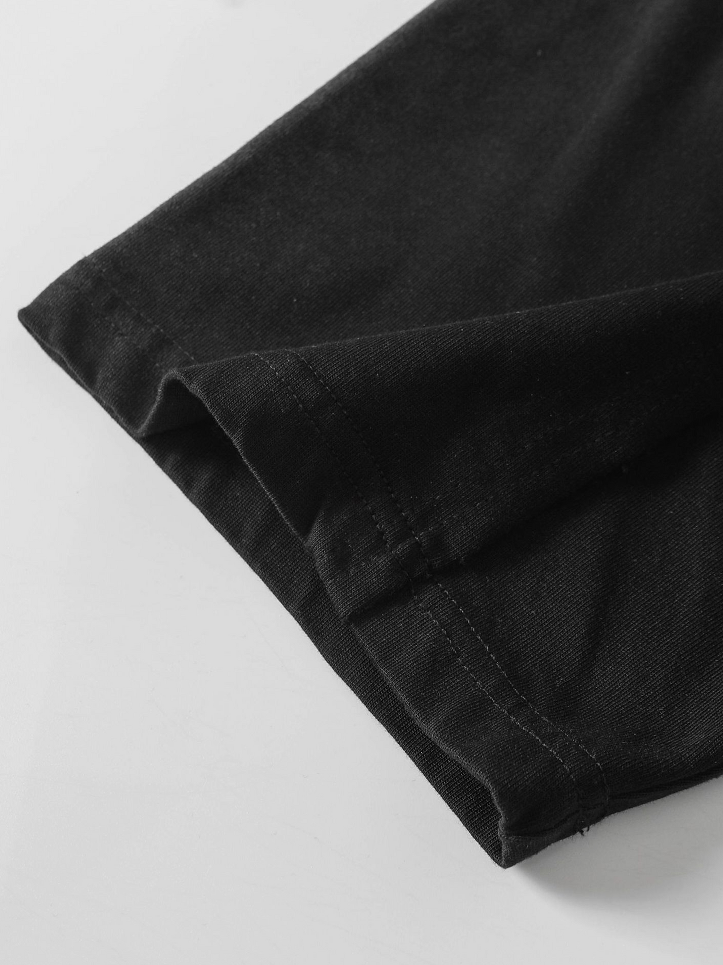 Anthrazitfarbenes gewaschenes T-Shirt
