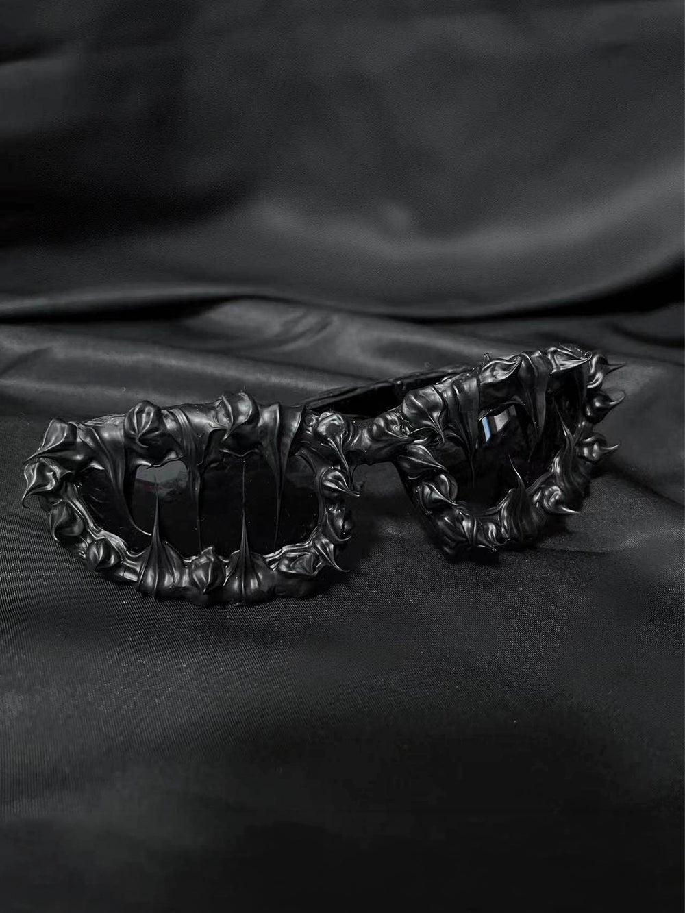 Dark Thorn Shades