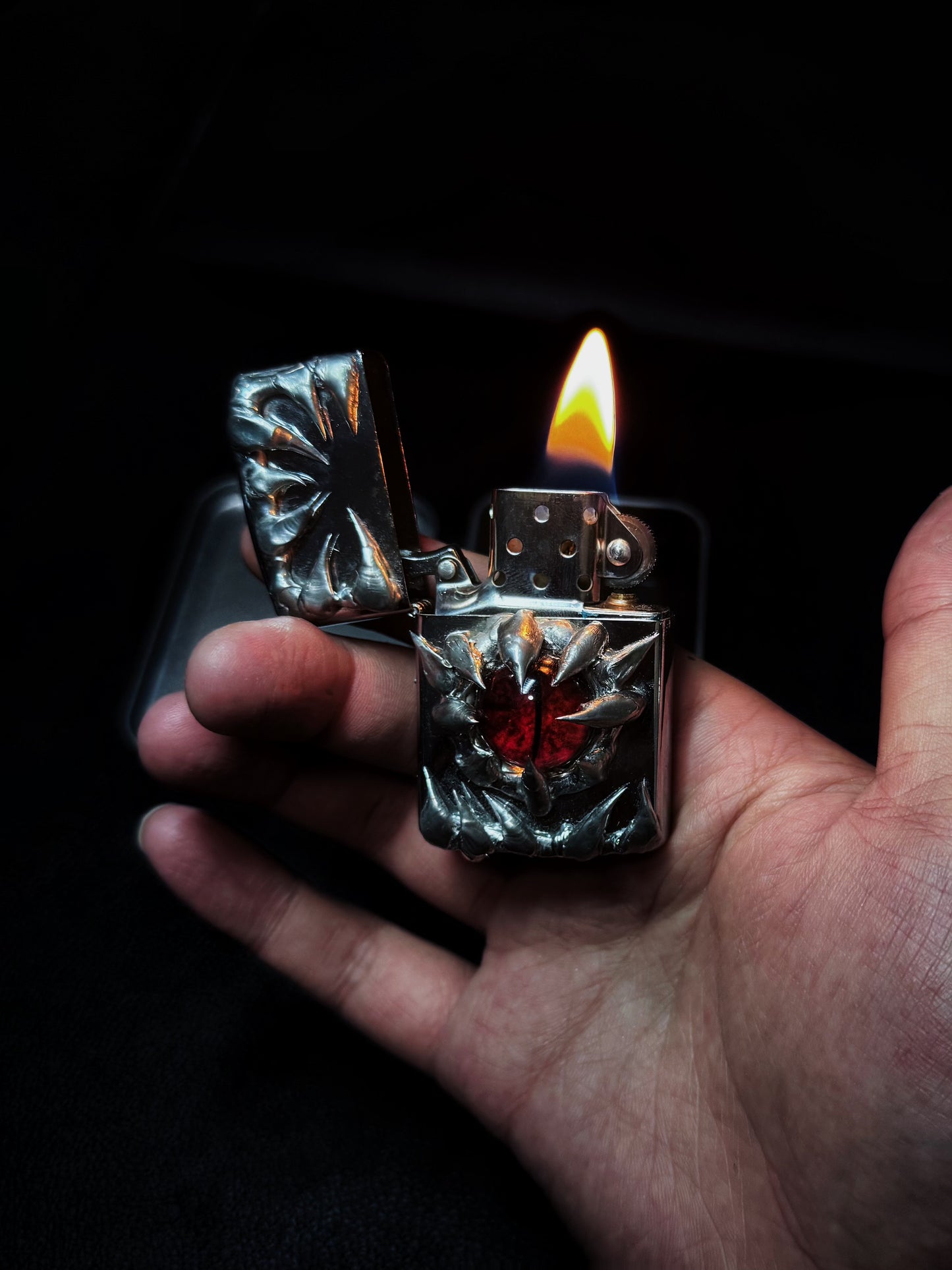 Distopion Handgemachtes Feuerzeug