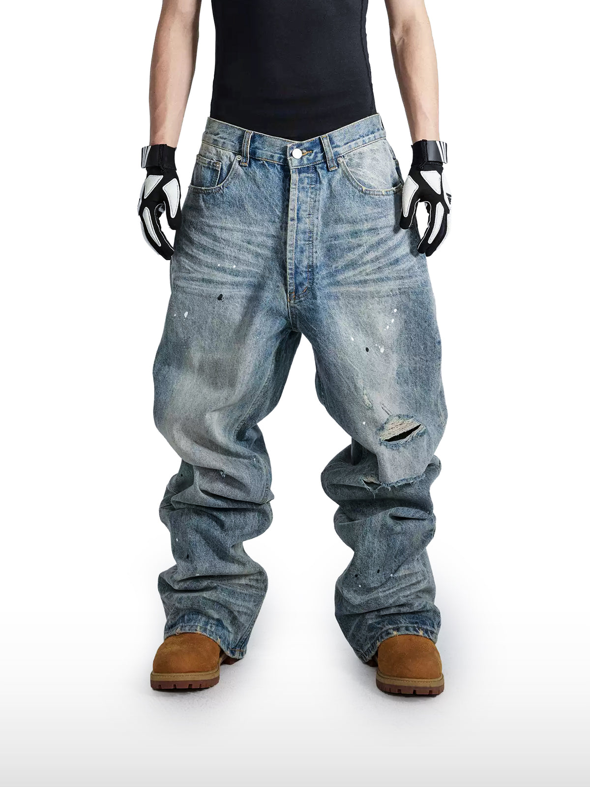 Jeans mit Farbklecksen