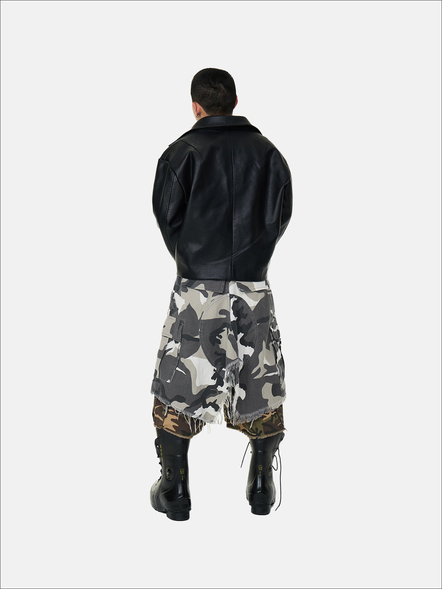 Shorts mit doppeltem Tarnmuster