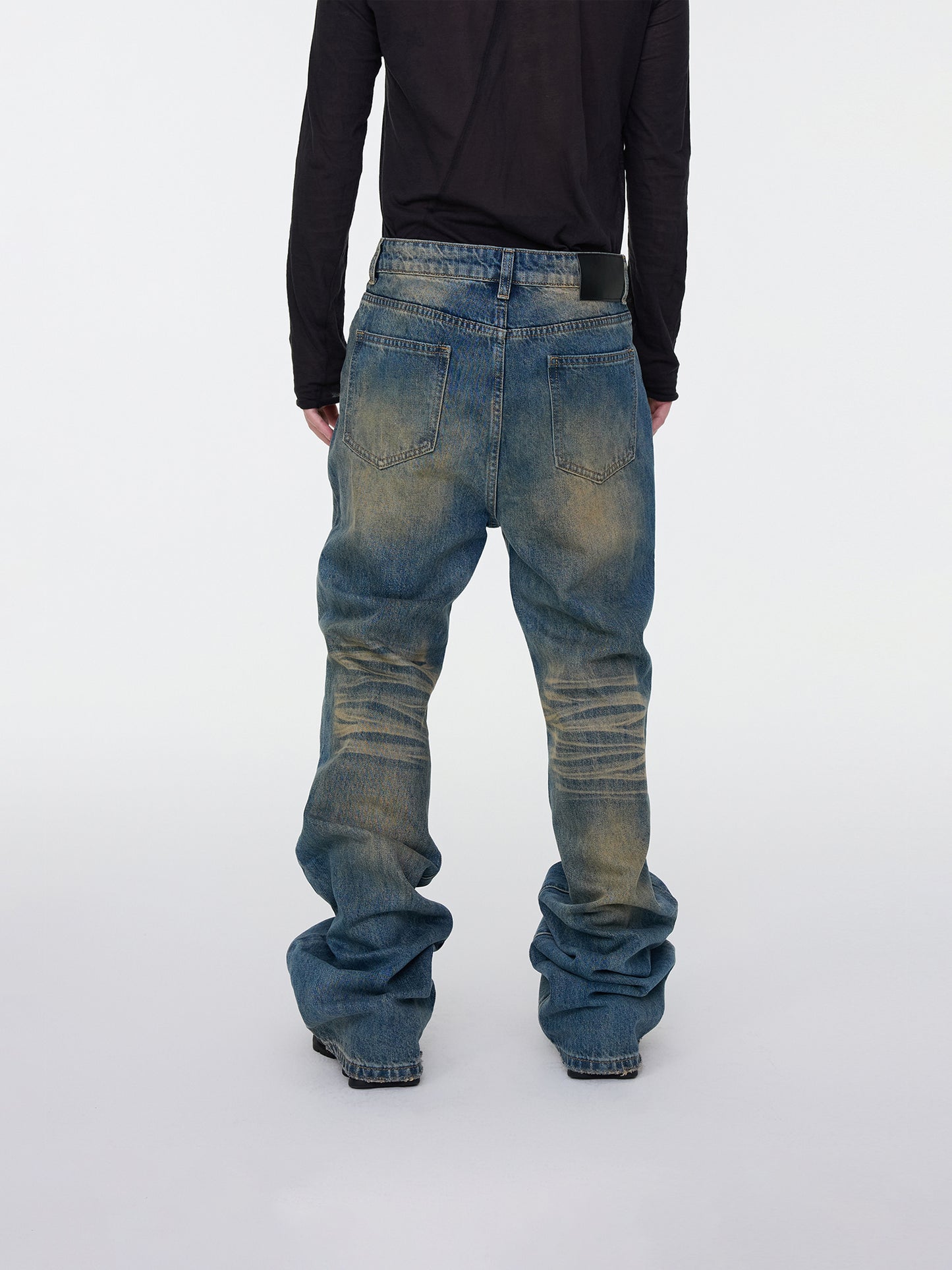 Staubige blaue Jeans