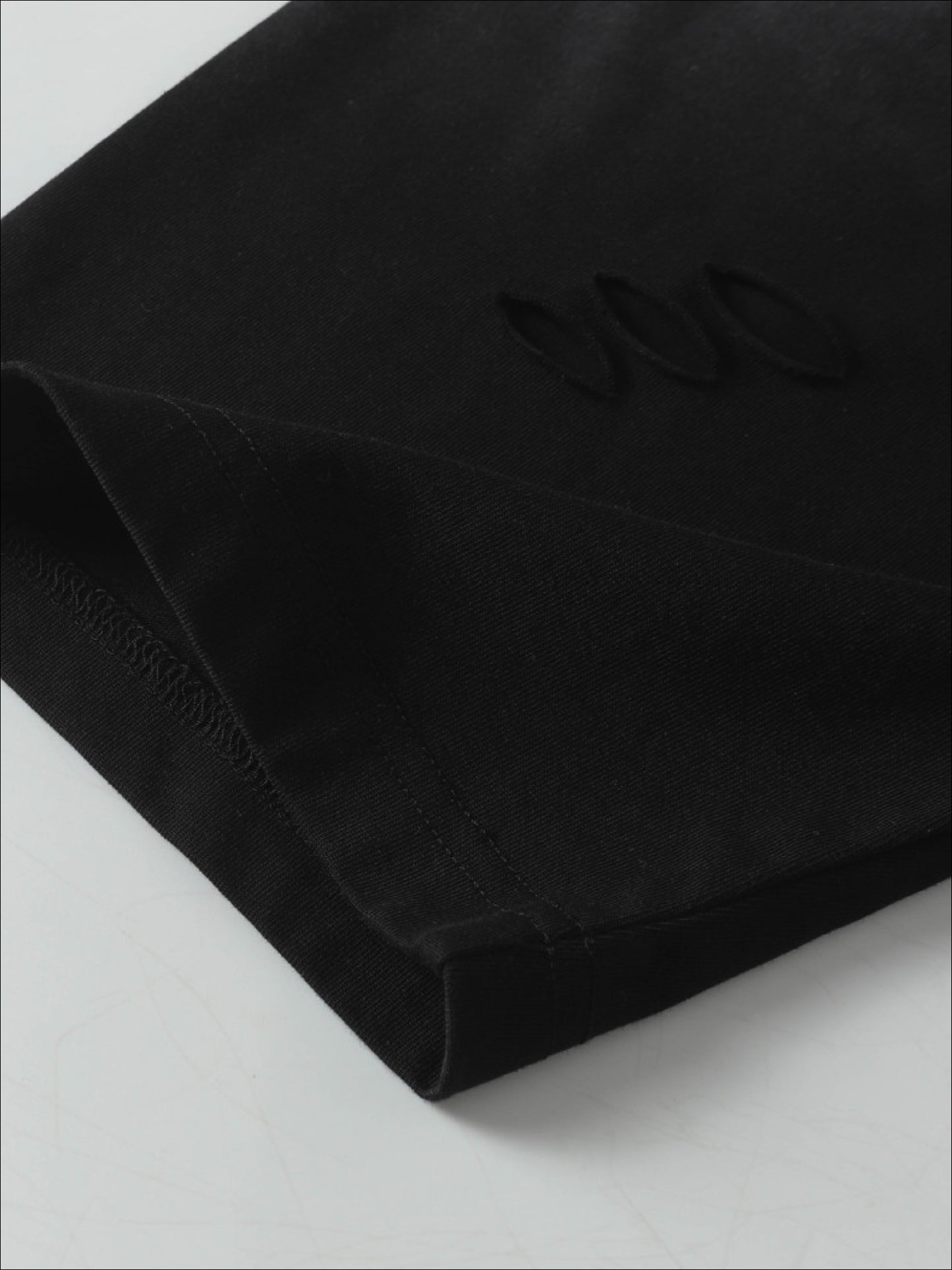 T-Shirt mit dystopischem Detail