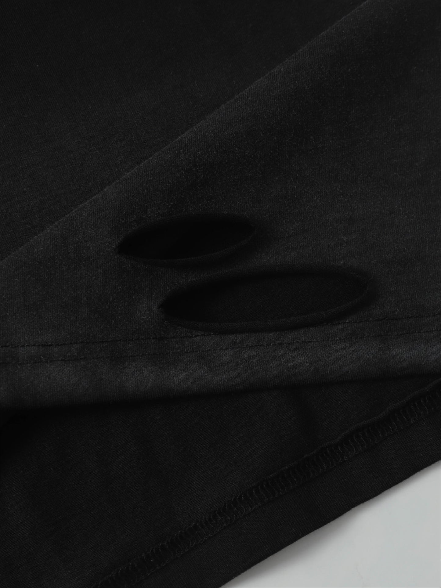 T-Shirt mit dystopischem Detail