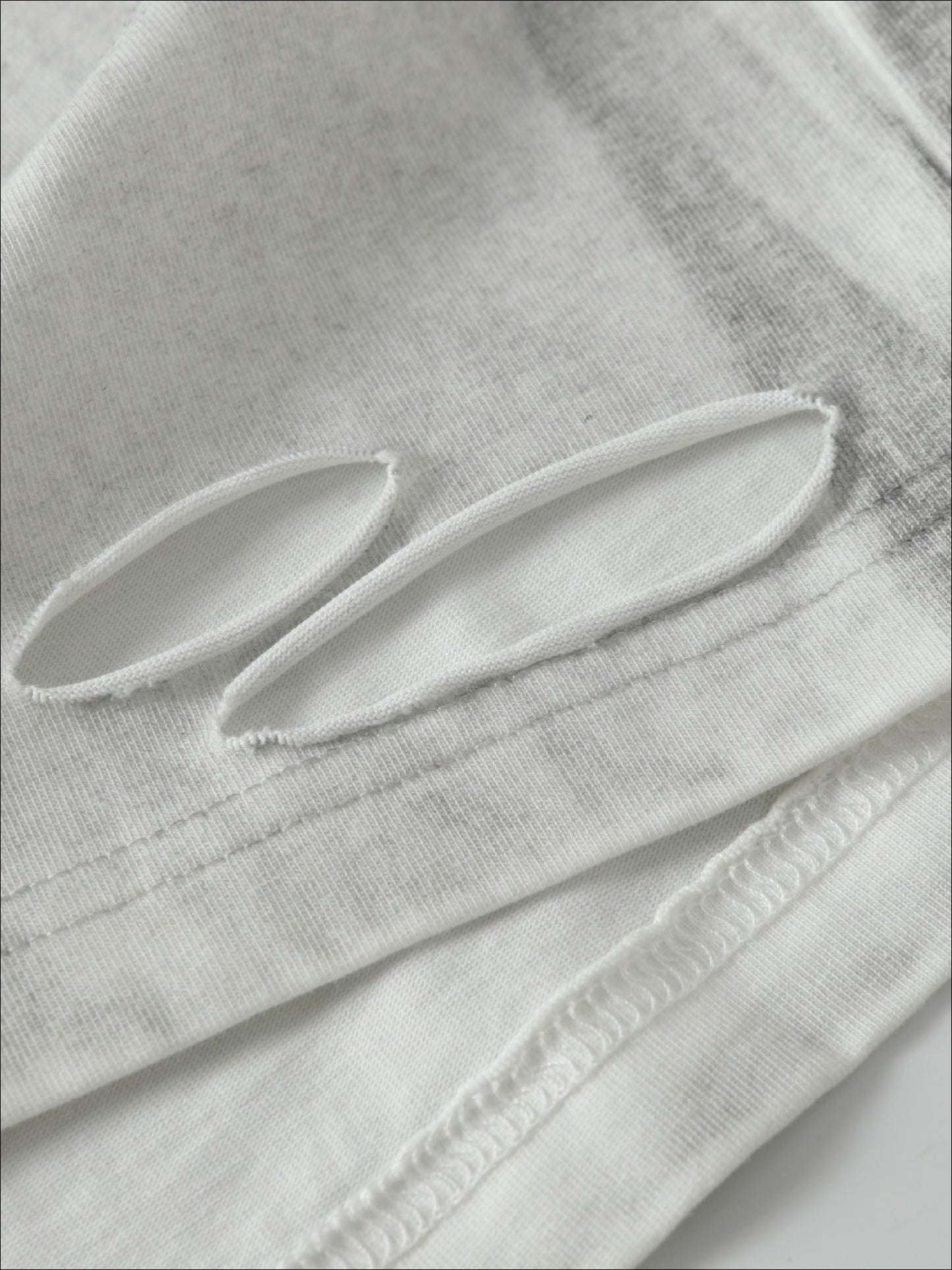 T-Shirt mit dystopischem Detail