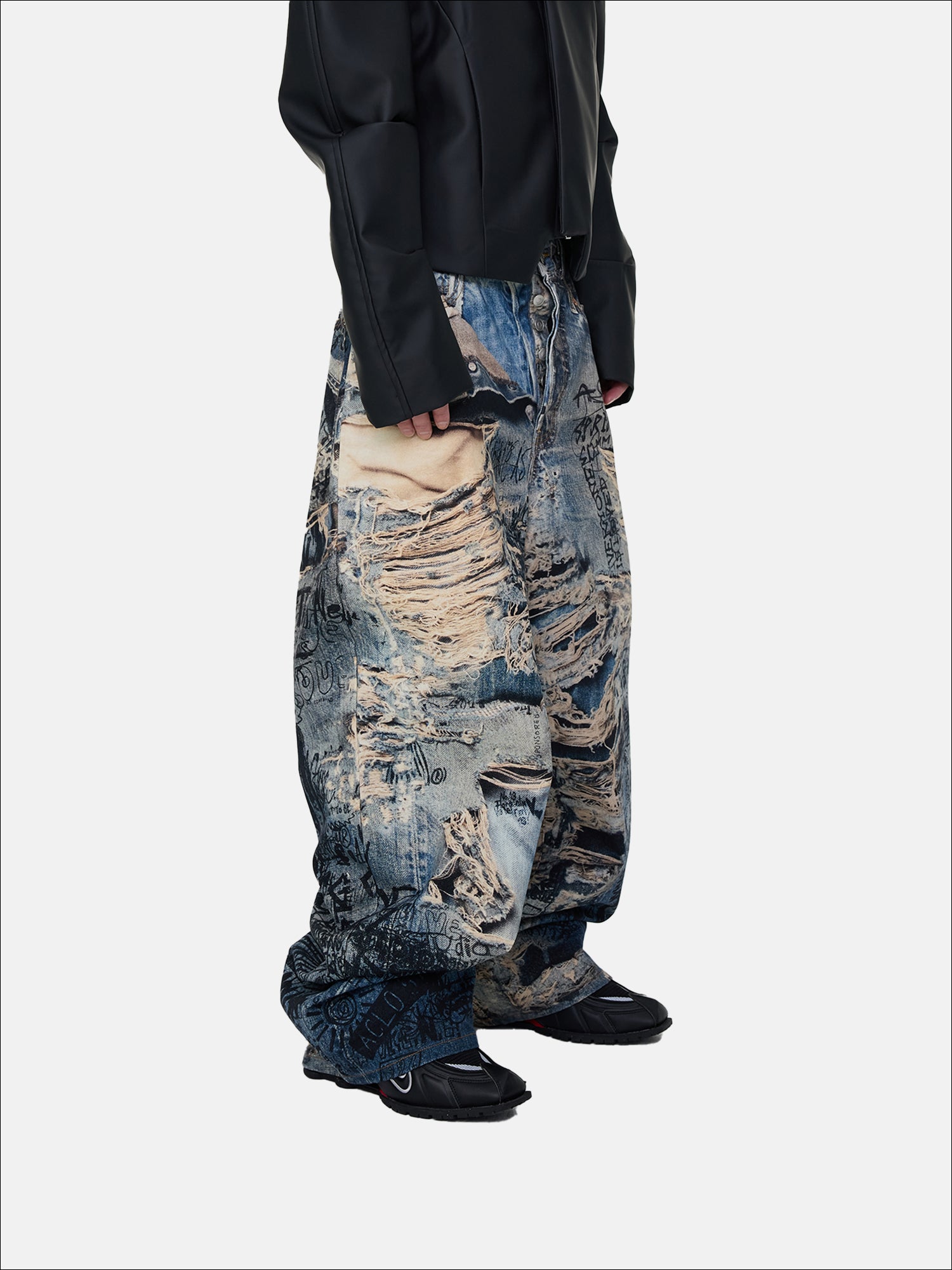 Graffiti Rift Jeans