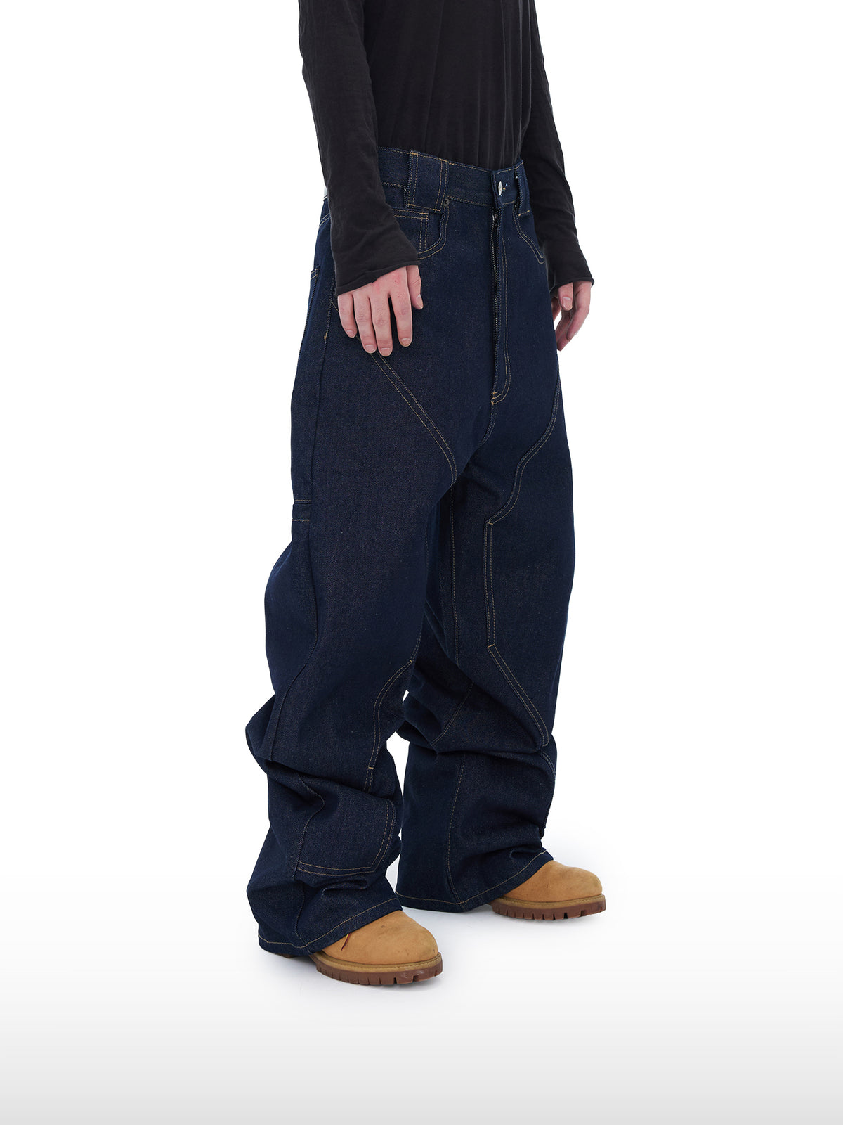 Jeans im Industrial-Panel-Stil