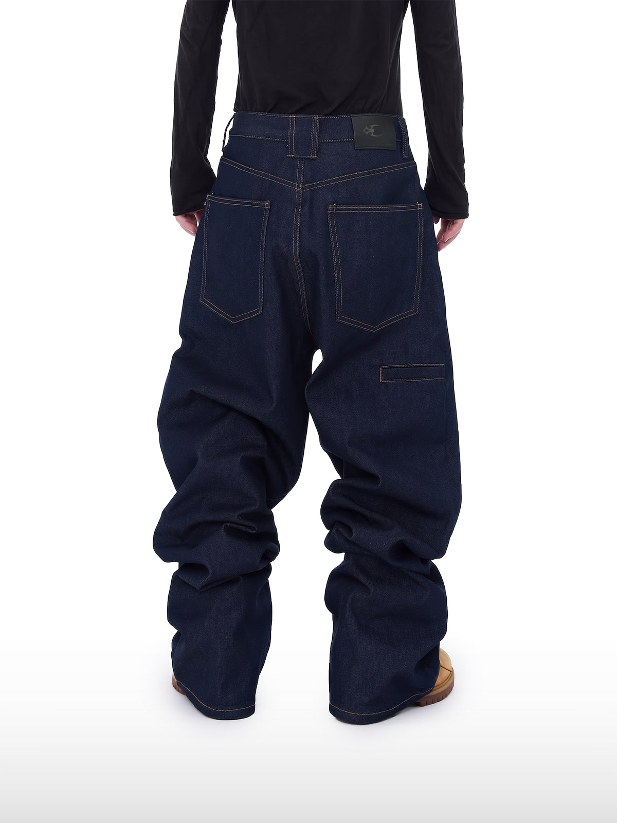 Jeans im Industrial-Panel-Stil