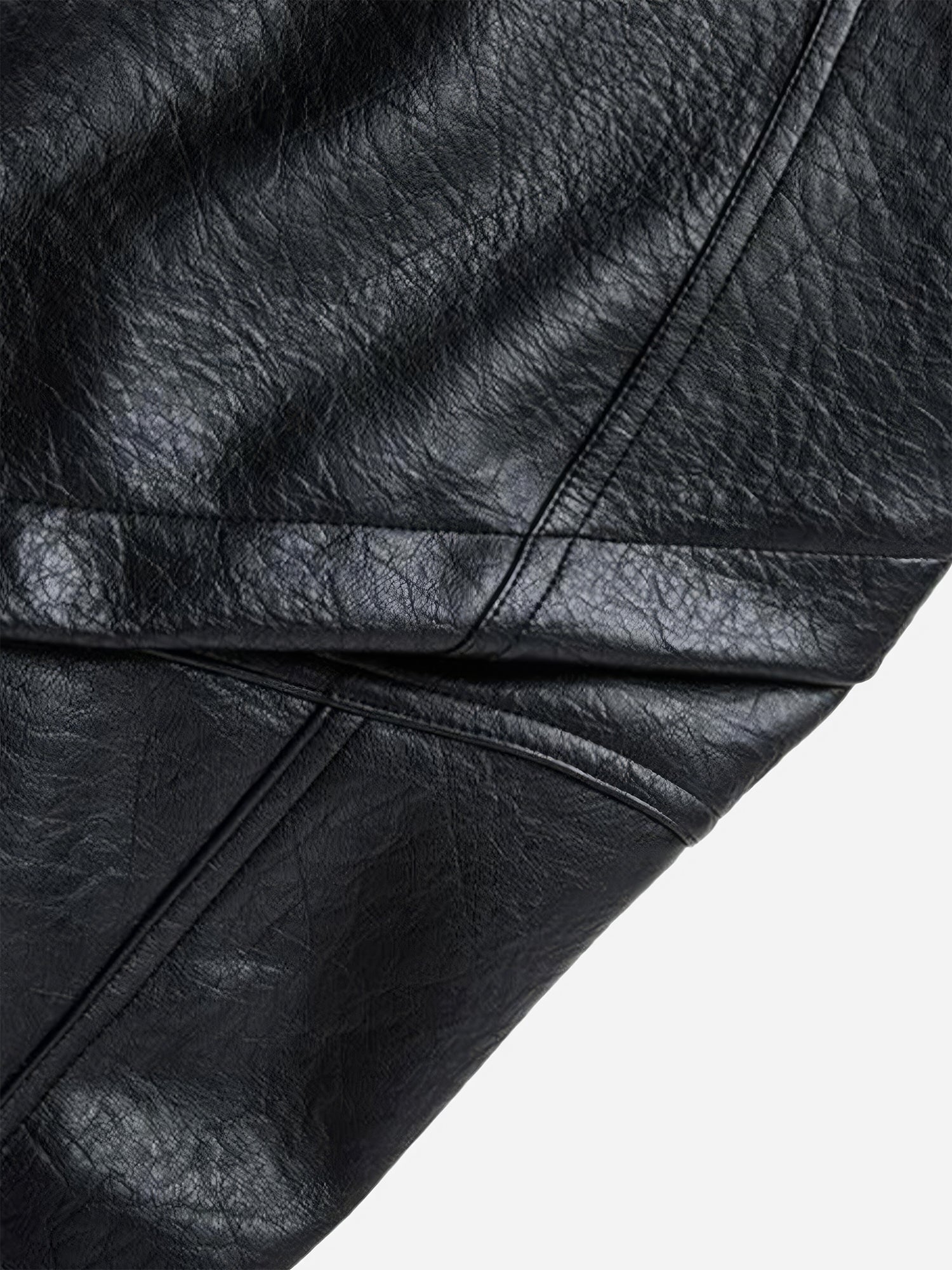 Bomberjacke aus knitterfreiem Leder im Motorradstil