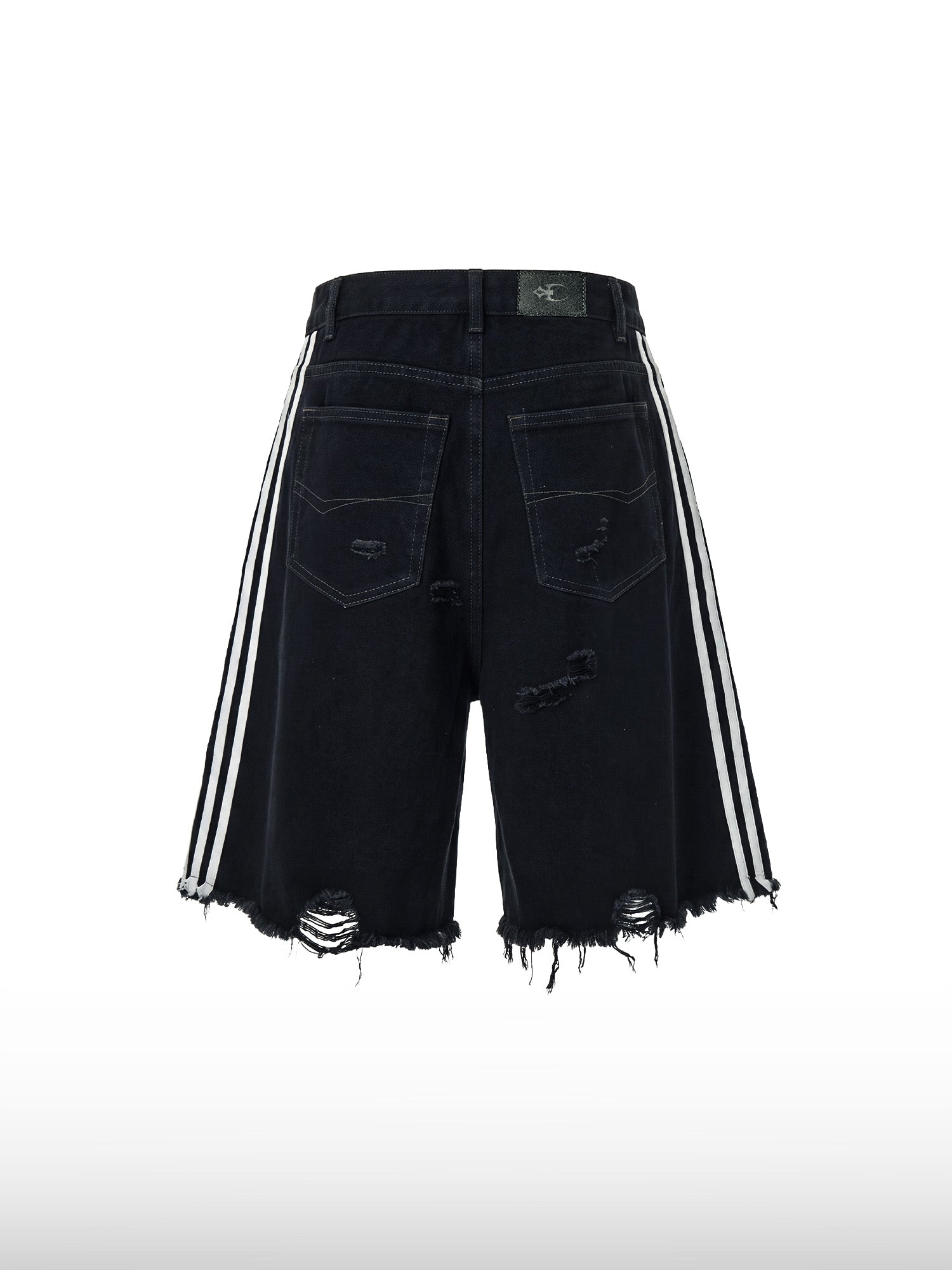 Zerrissene Shorts