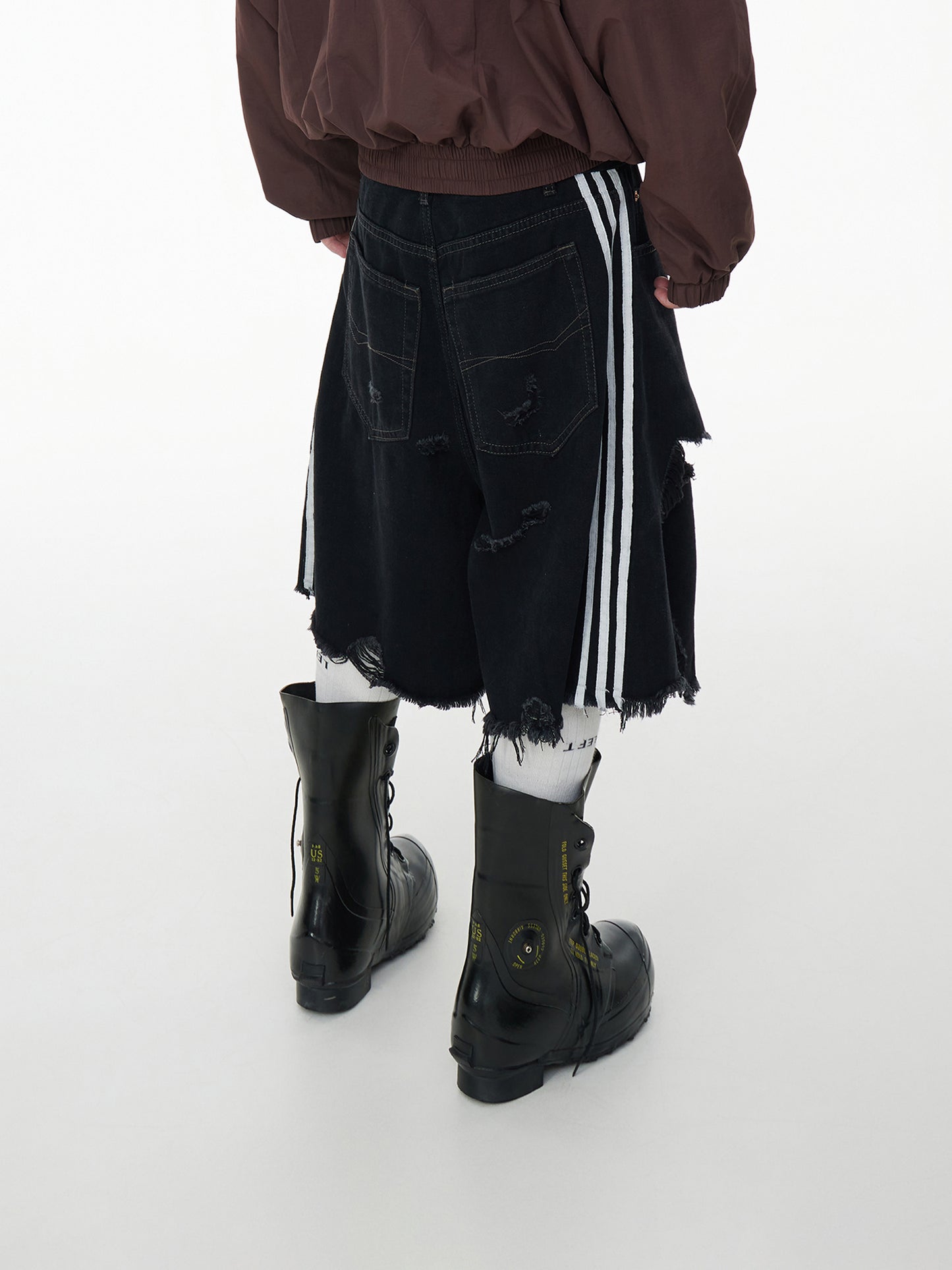 Zerrissene Shorts