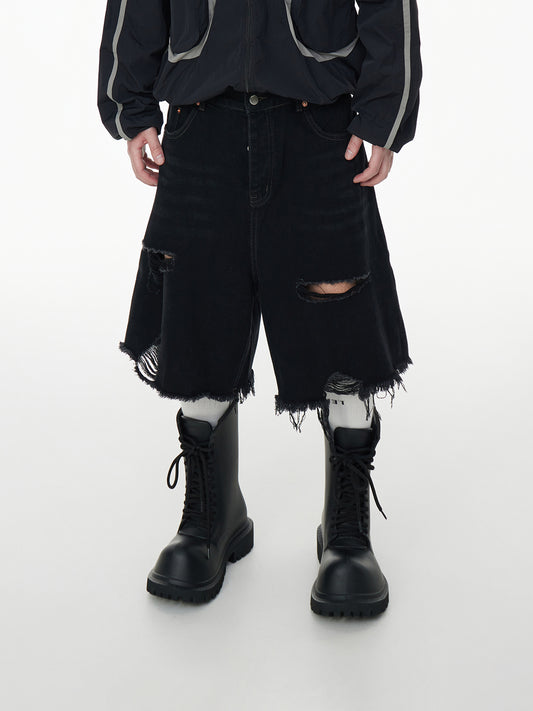 Zerrissene Shorts