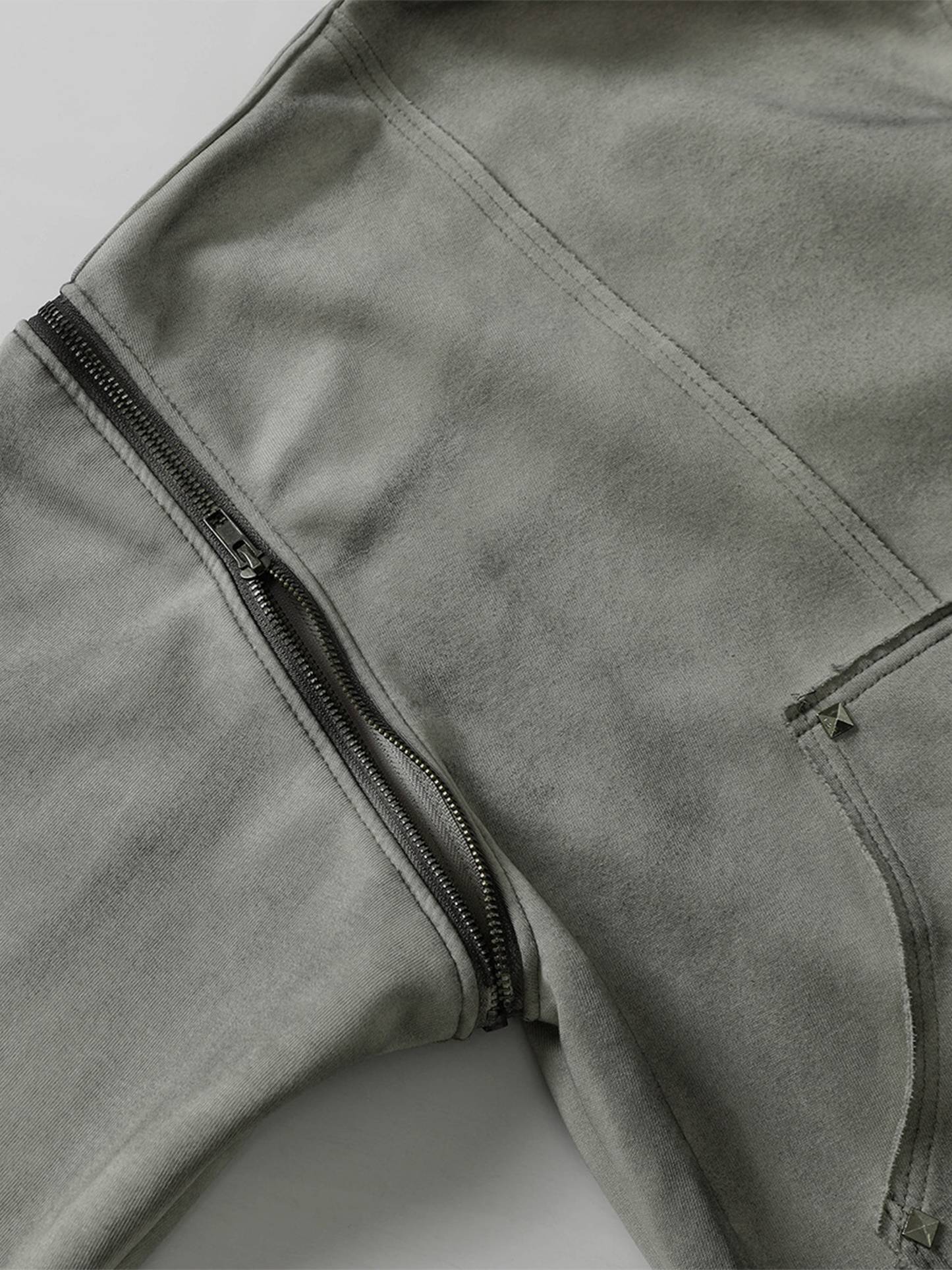 Nieten-Hoodie