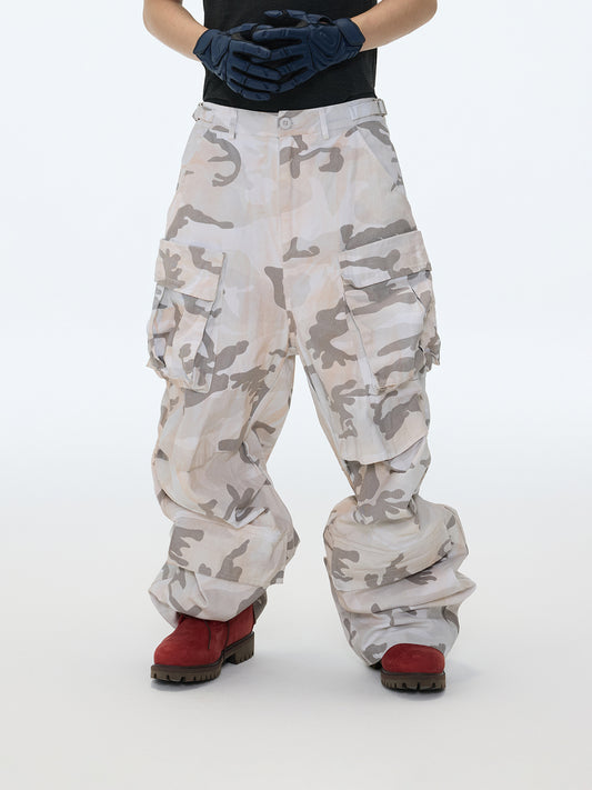 Sandfarbene Camouflage-Cargohose