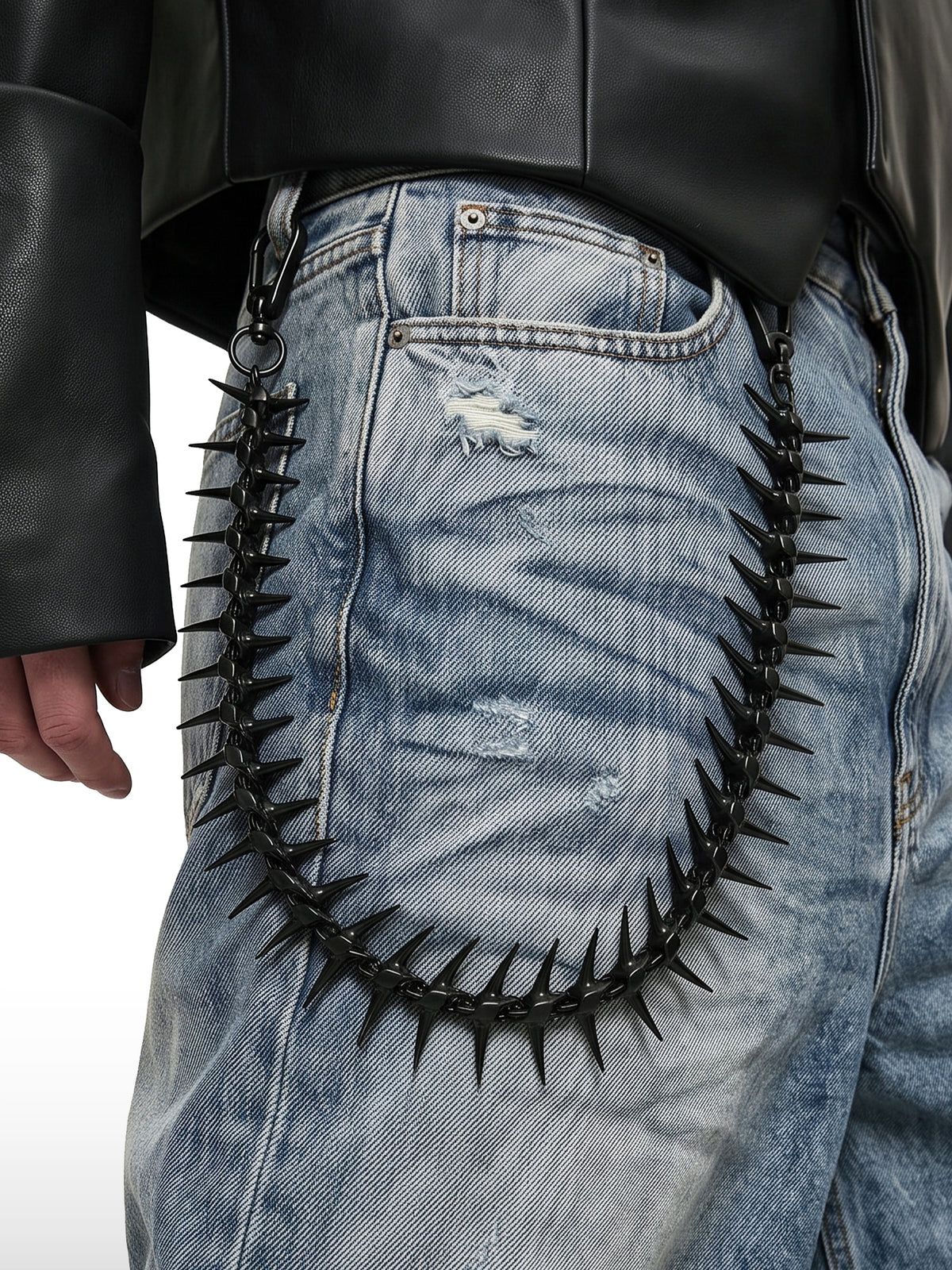 Taillenkette mit Stacheln und Fischgrätenmuster